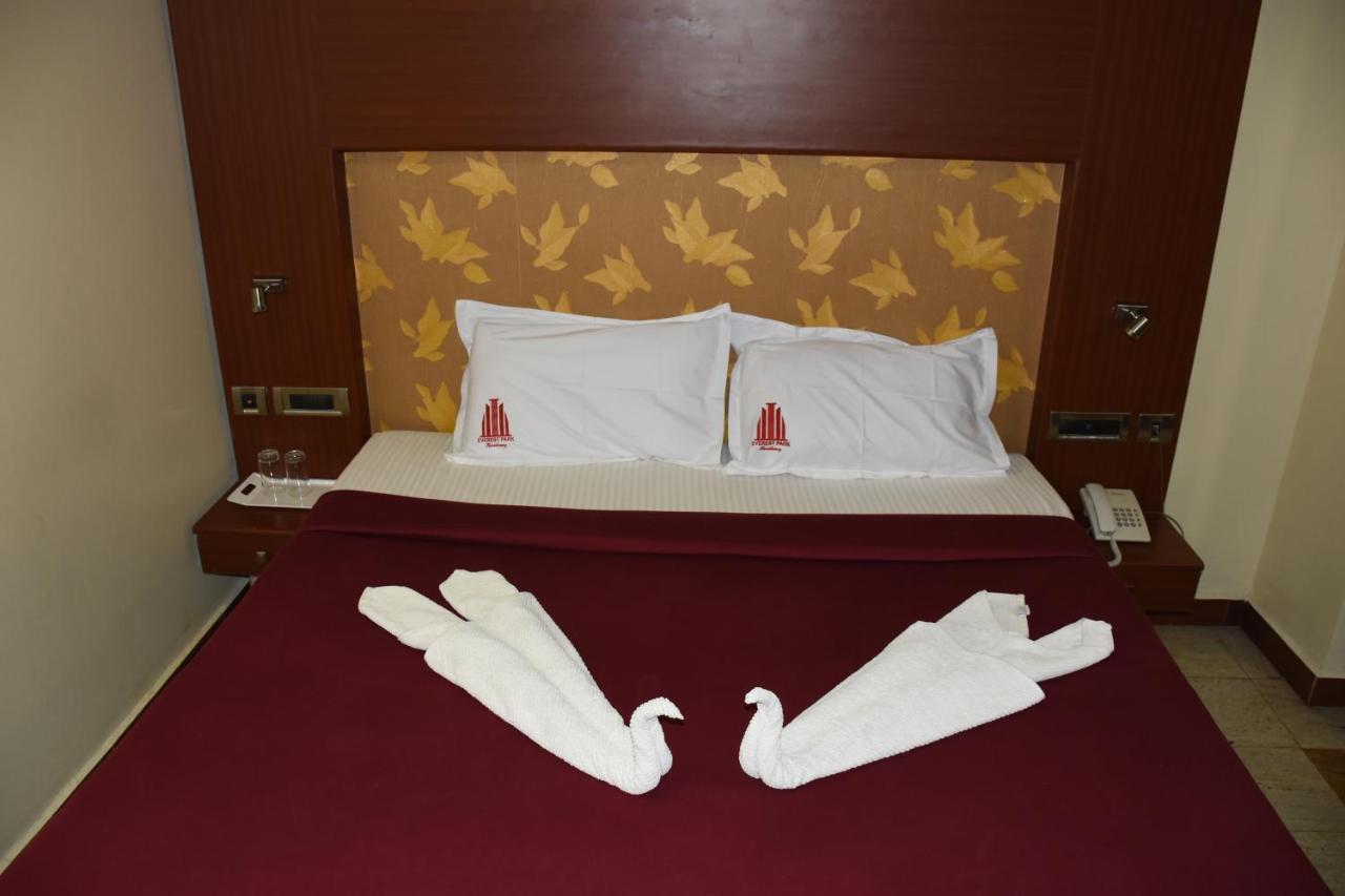 Everest Park Residency Tiruchirappalli Eksteriør billede